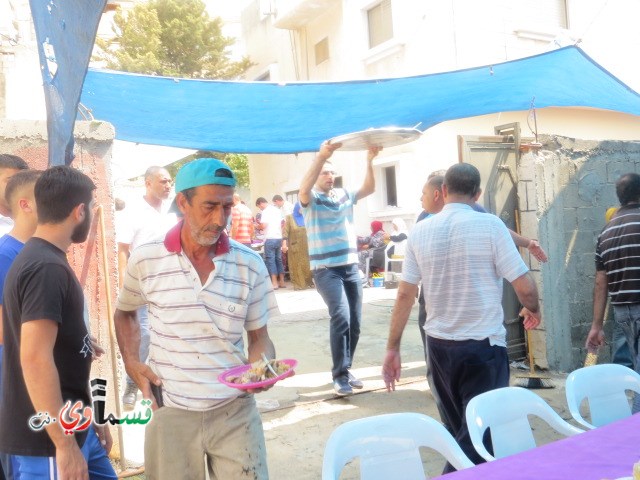  كفرقاسم : الحاج علي سليم بدير وابنائه  يُعدون وليمة غداء عن روح المرحومة مريم رشيد بدير ومشاركة كبيرة من الاهالي  